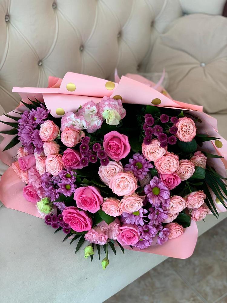 Букет цветов из: Хризантемы, Розы и Лизиантусы в Столбовой