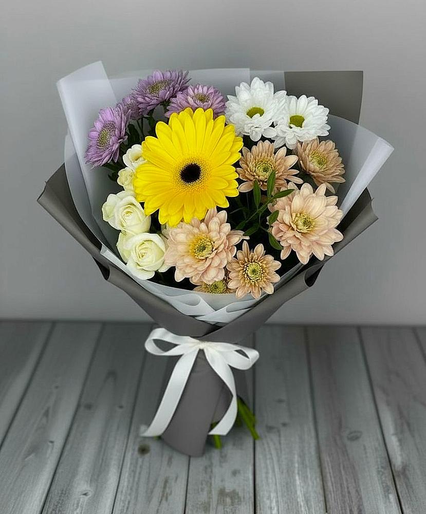 Букет цветов из: Розы, Герберы и Хризантемы в Столбовой
