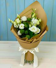 Букет цветов из:  Хризантемы и Лизиантусы в Столбовой