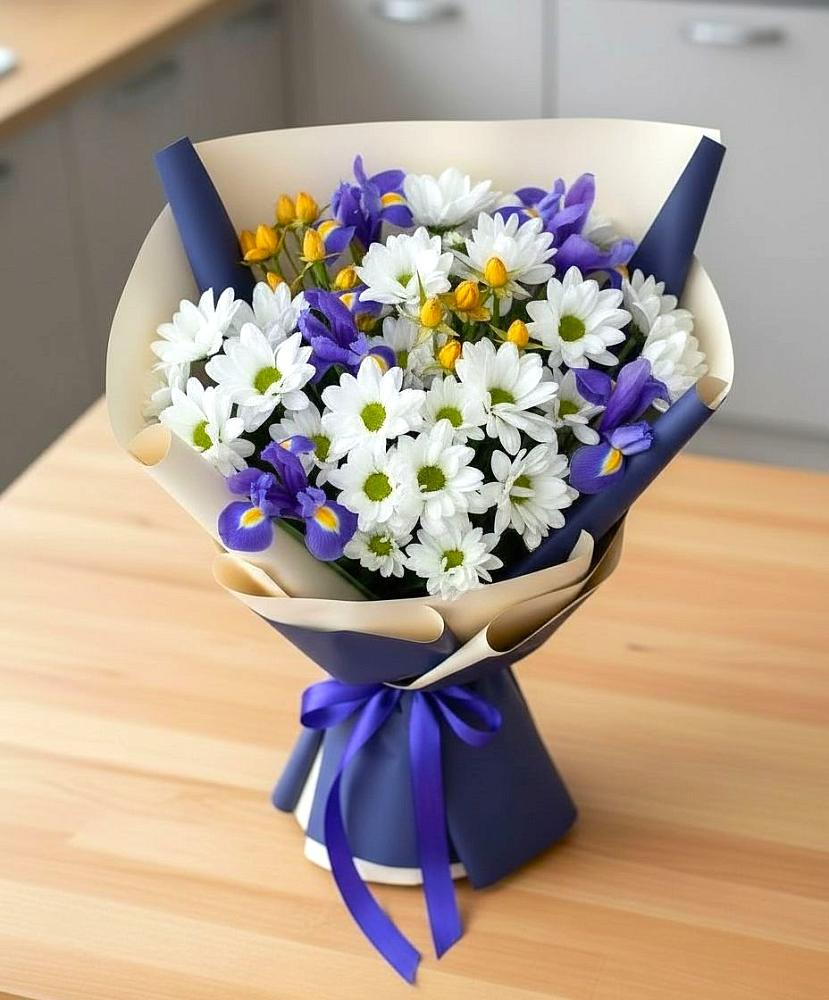 Букет цветов из: Розы, Ирисы и Хризантемы в Столбовой