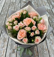 Букет цветов из:  Розы в Столбовой